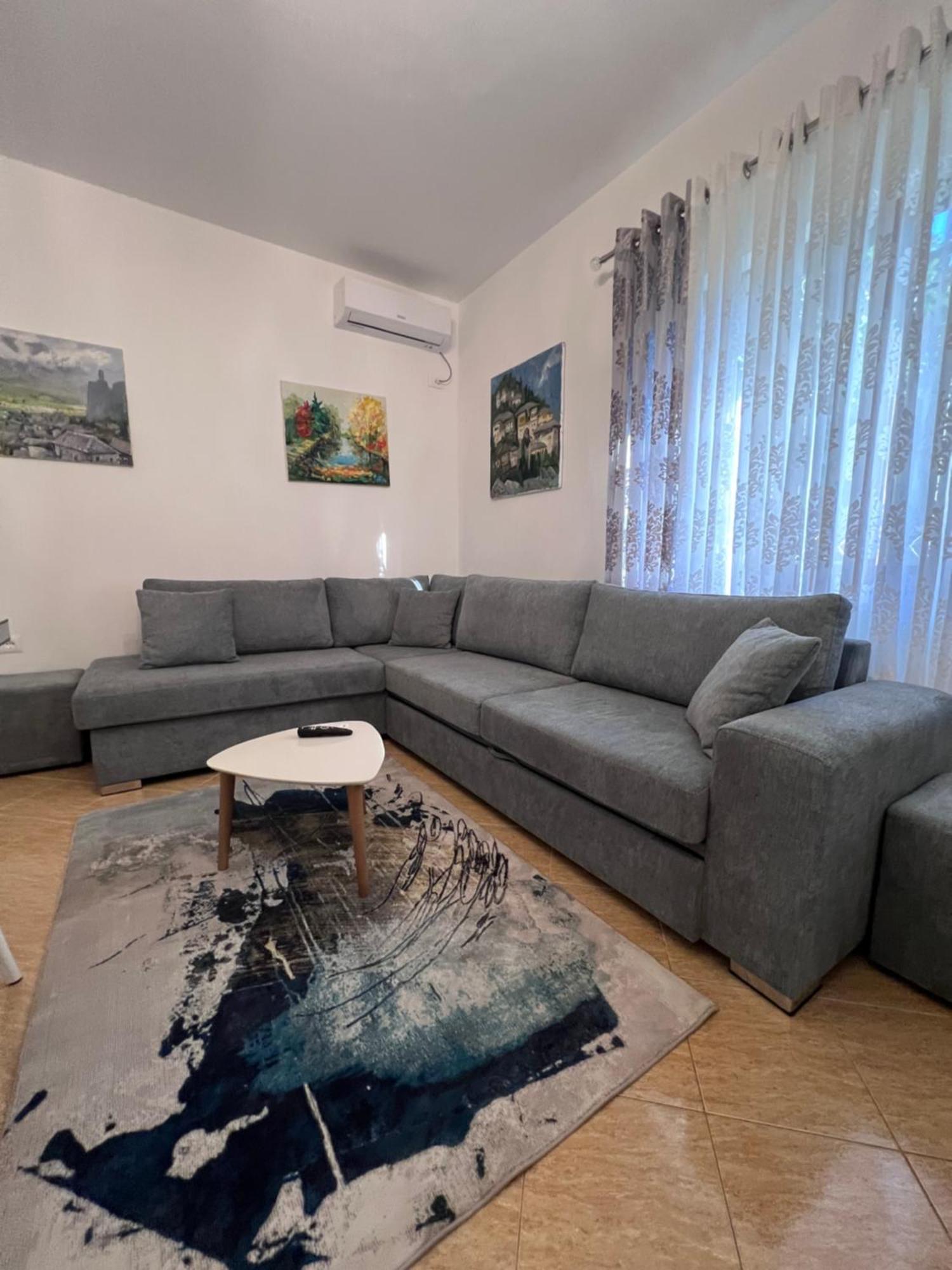 Apartment Modern In A -