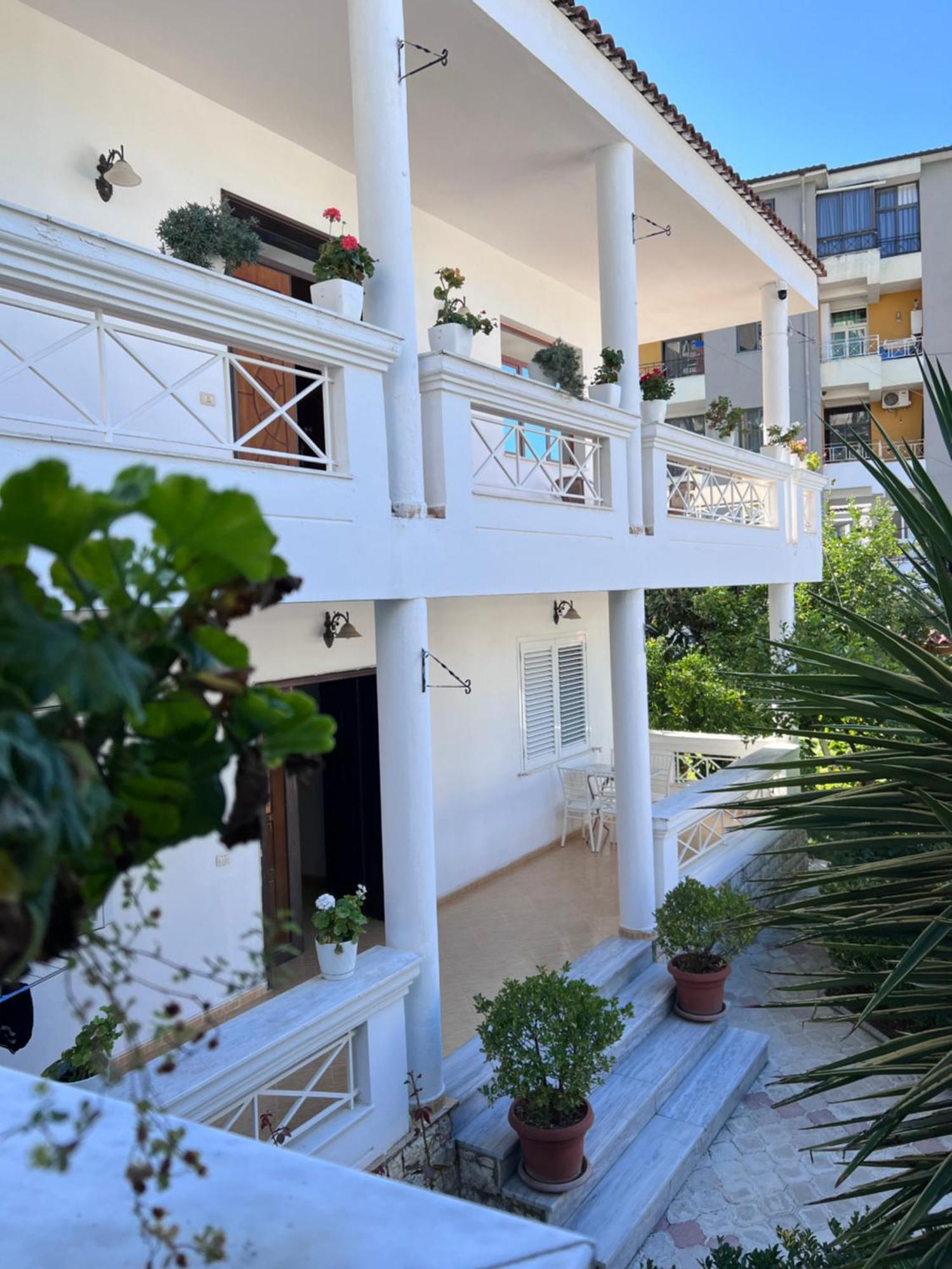 Modern In A - Apartment *
