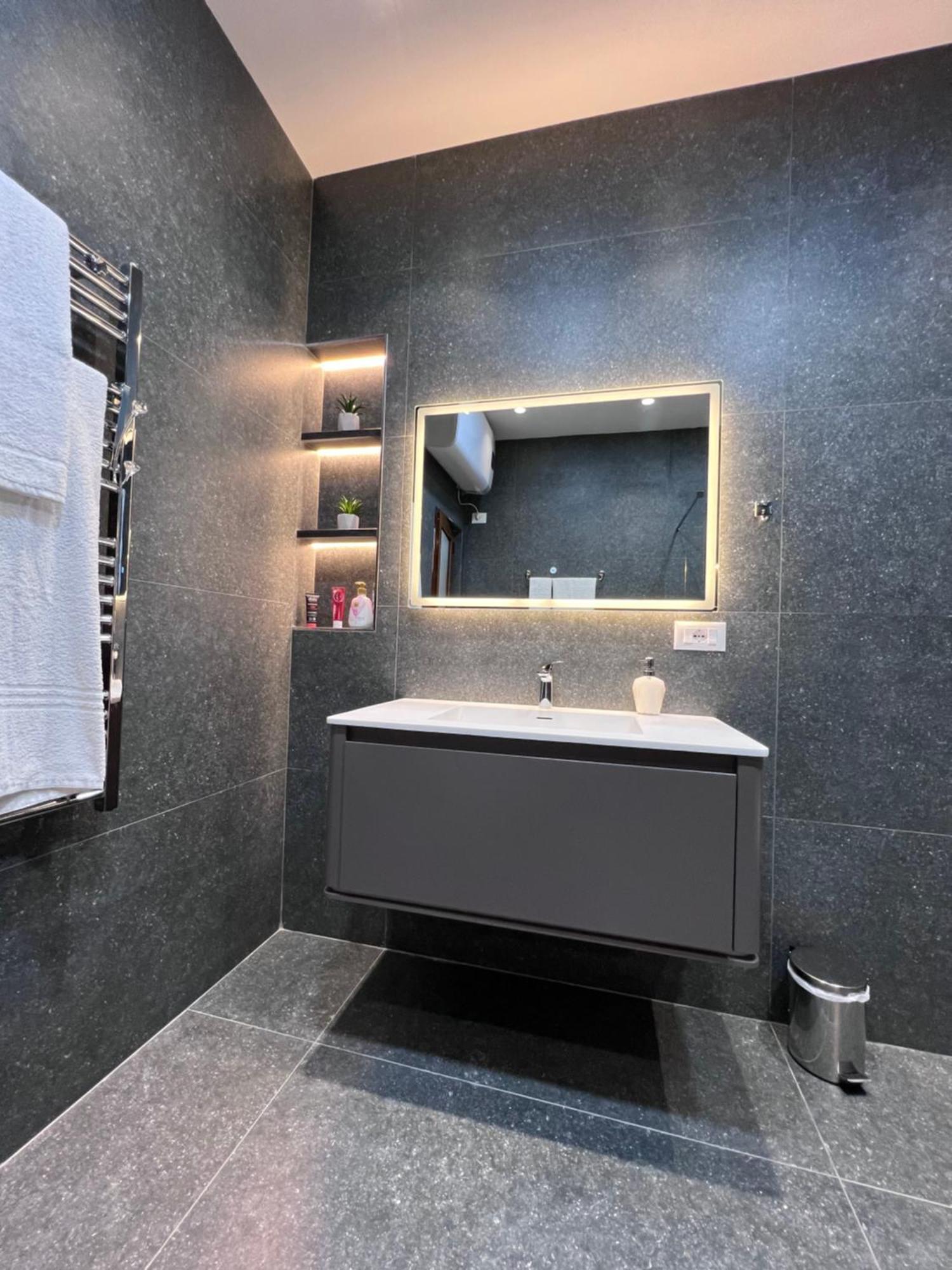 Apartment Modern In A - *