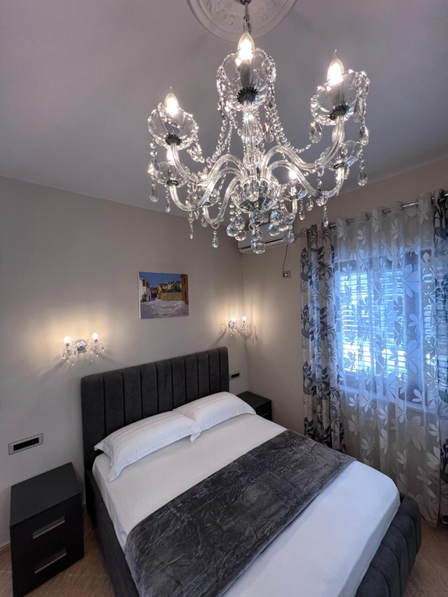 Modern In A - Apartment