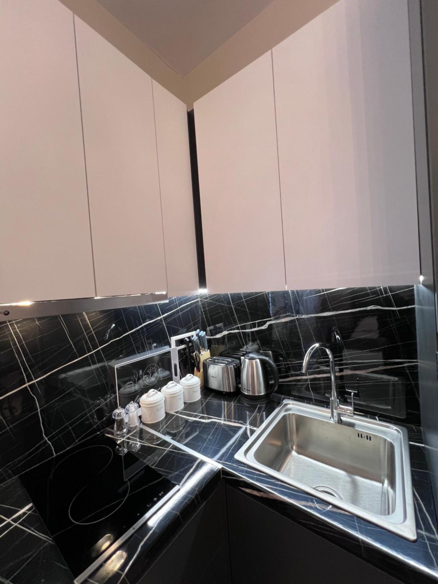 Modern In A - Apartment *